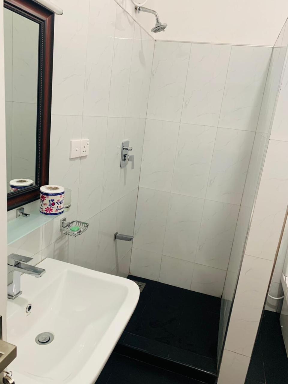 Queensland Hotel Νουβάρα Ελίγια Εξωτερικό φωτογραφία